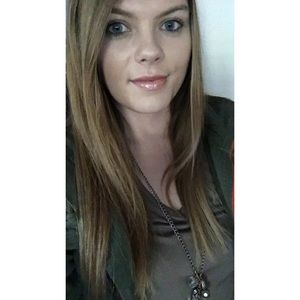 Meet your Posher, Alyssa